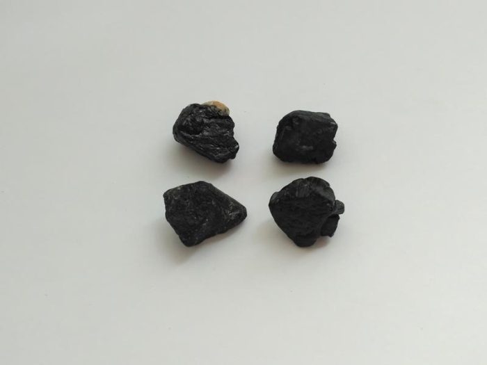 سنگ تورمالین سیاه (کد570)
